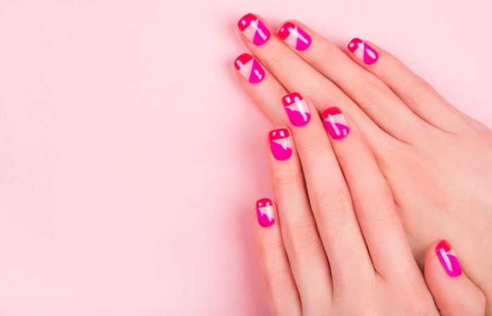Coral Bright Summer Nails