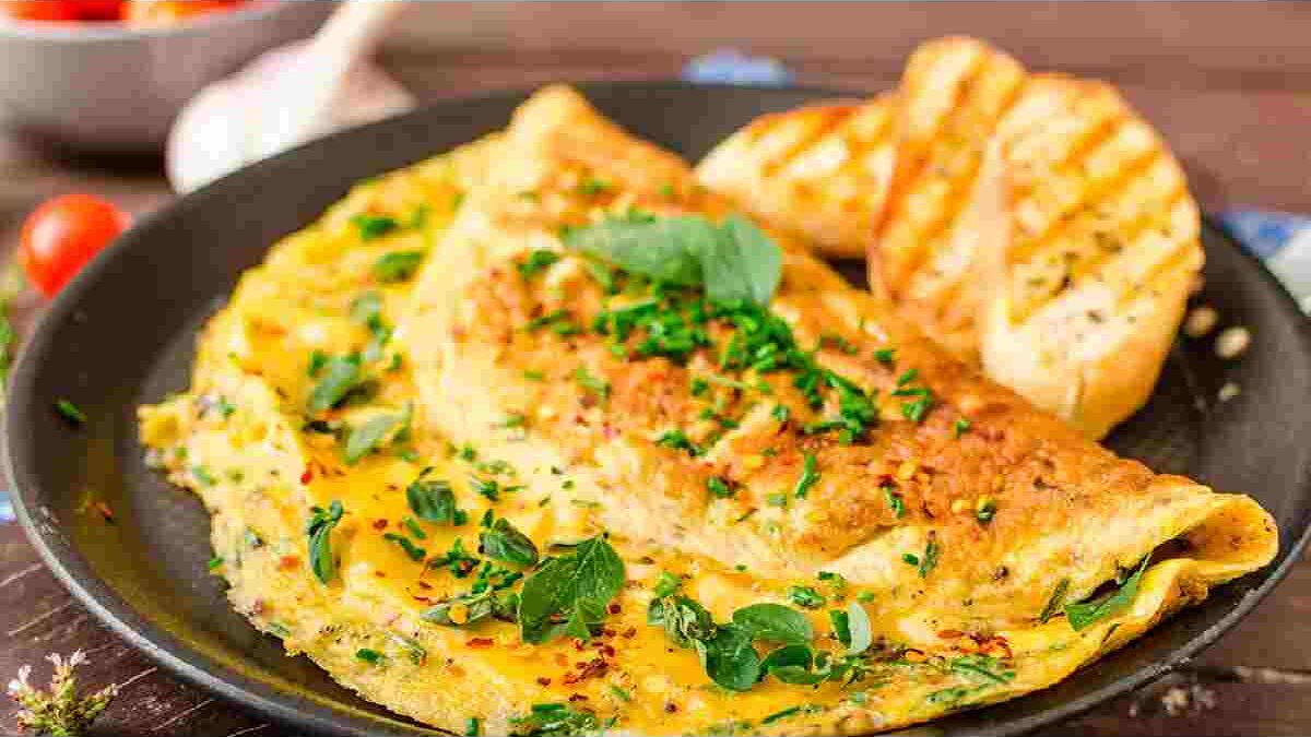 What is Omelete? And How to make an Omelete