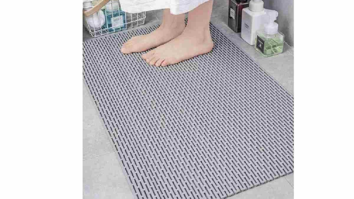 Non Slip Bath Mat – Anti Skid, Water Soaking And Much More